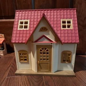 Calico Critters Red Roof Cozy Cottage with accessories
